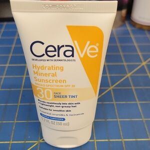 CeraVe Hydrating Mineral Sunscreen SPF 30 - 50ml New Tube